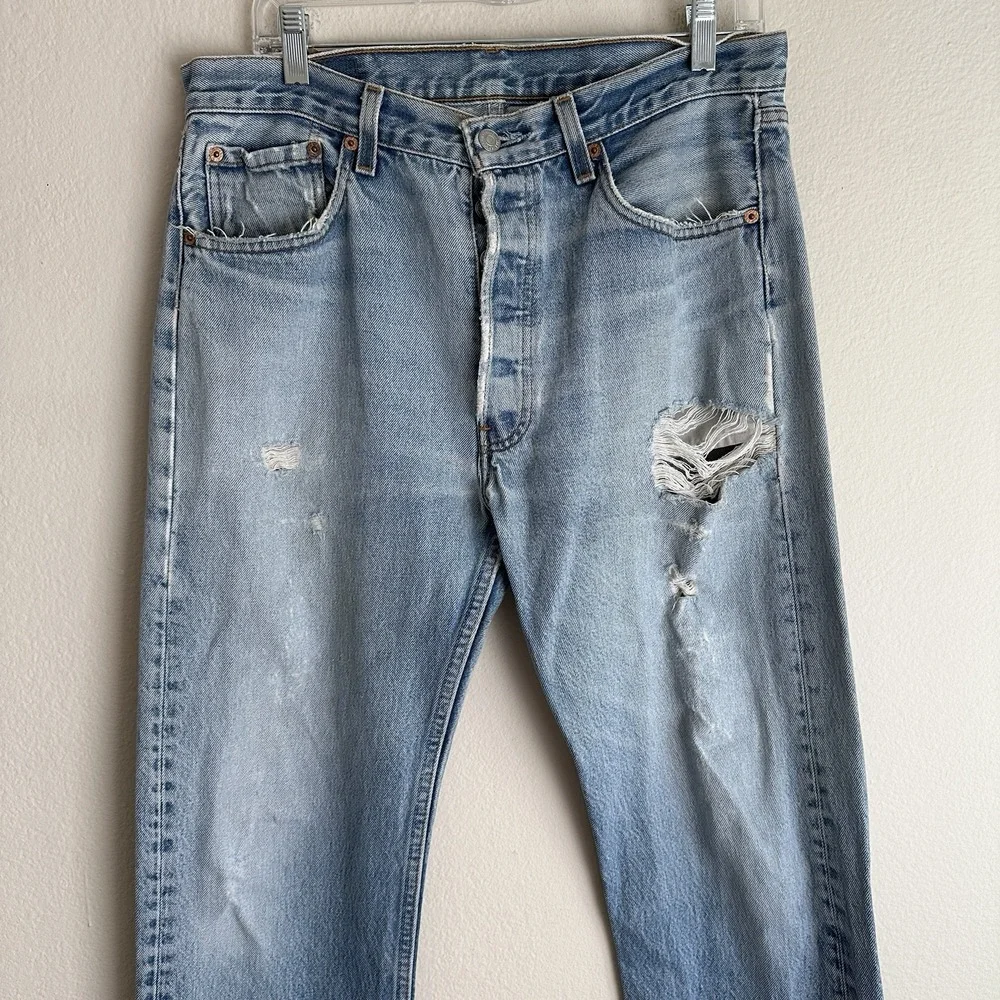Levis features some